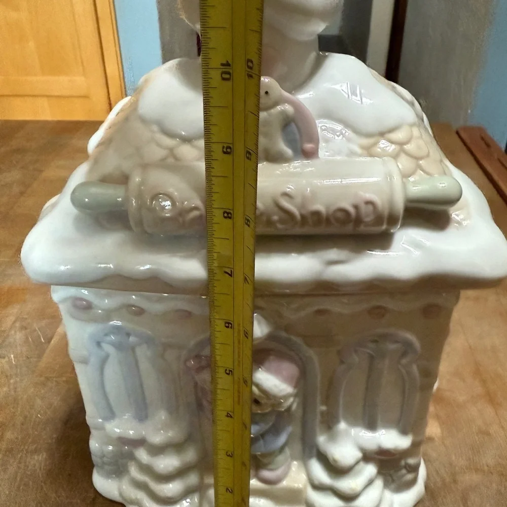 Vintage 1994 Precious Moments Ceramic Bake Shop Cookie Jar Christmas Canister